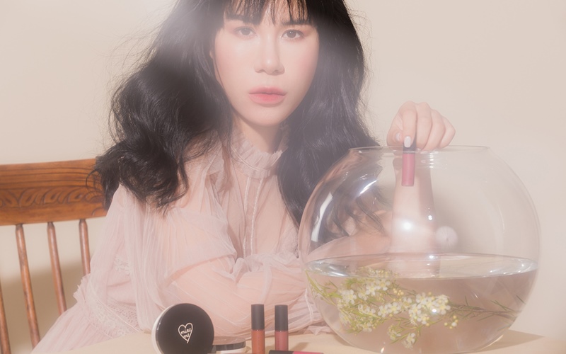 A MINE' ME' 彩妝