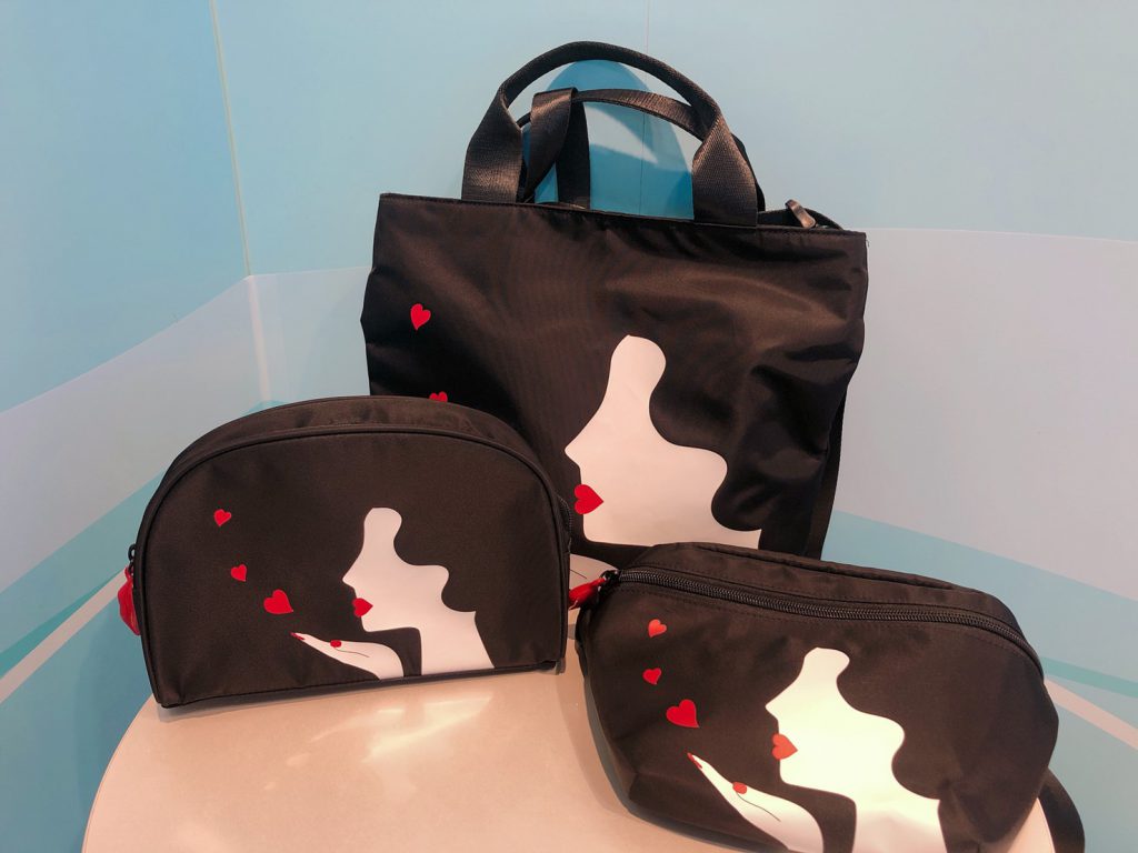 7-11 LULU GUINNESS