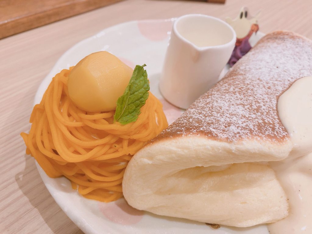 萬聖節主題鬆餅 - 南瓜蒙布朗冰淇淋鬆餅(含130元飲品)/ NT$320