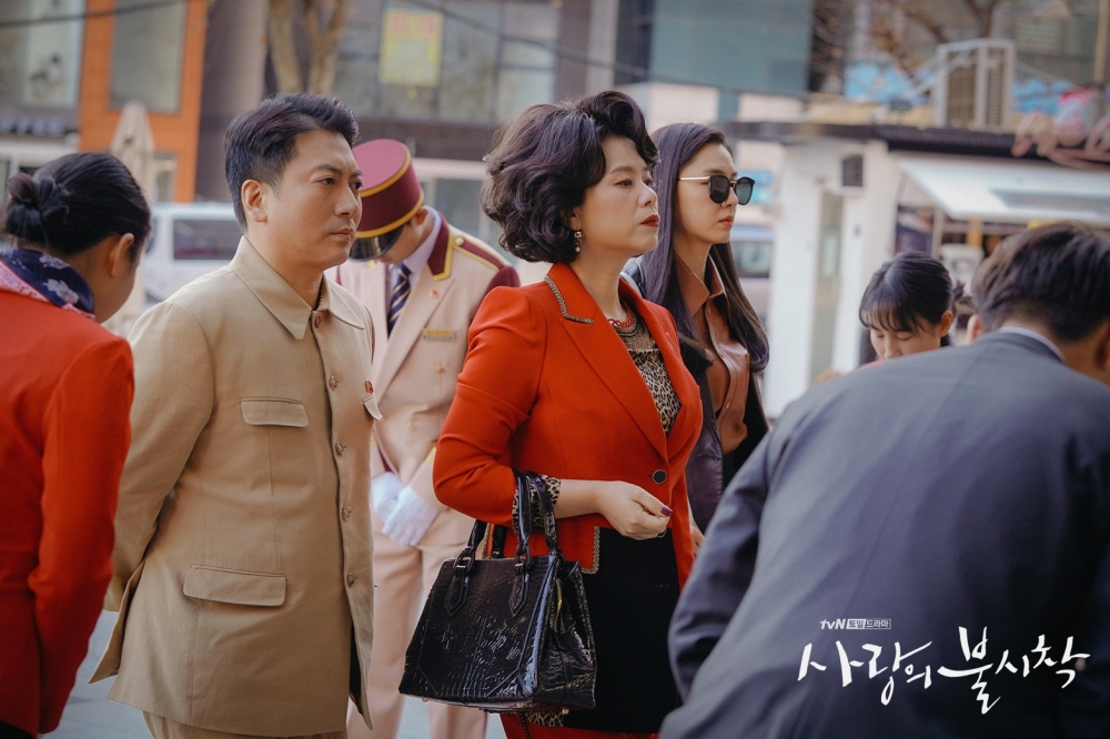 《愛的迫降》劇照(圖取自tvN官網)