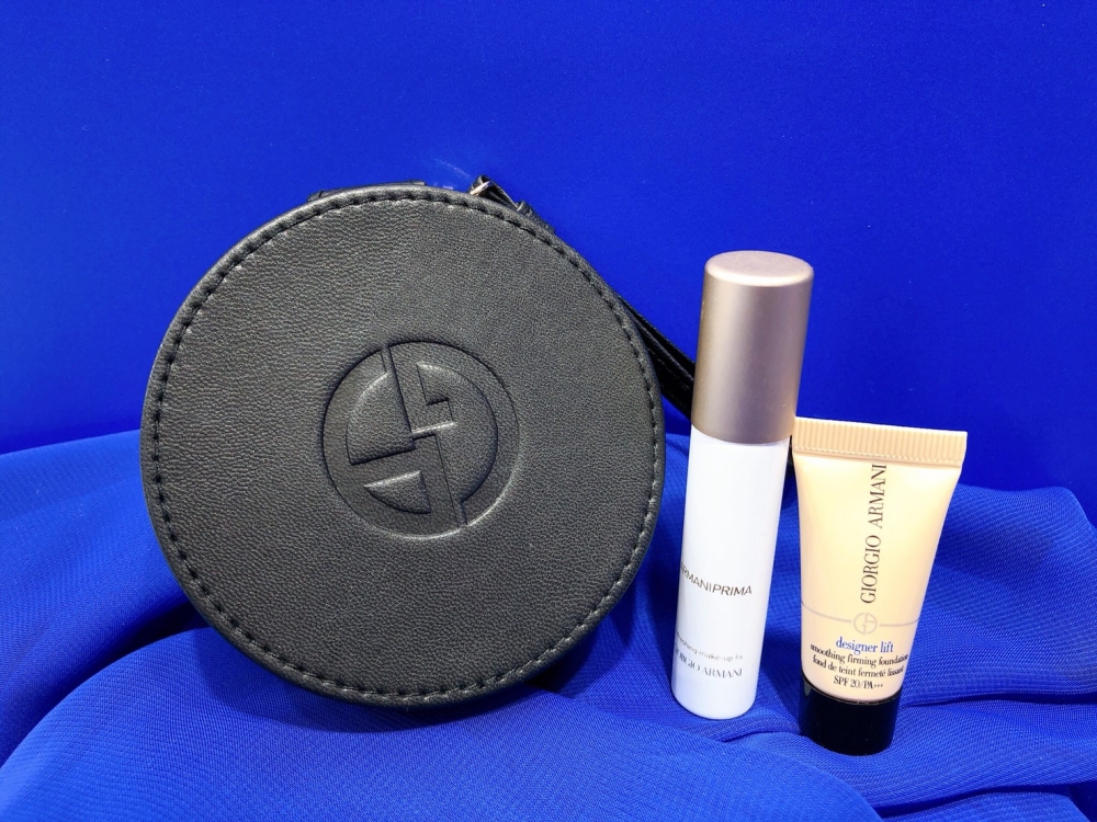 Giorgio Armani 設計師全能氣墊水粉霜 SPF50・PA+++ 14g / NT$2,750 新品優惠 亞曼尼極光藍氣墊