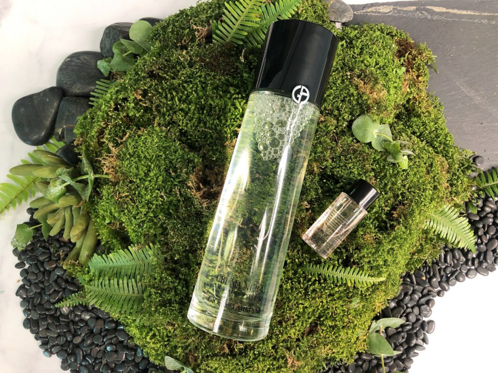 亞曼尼 黑曜岩新生奇蹟嫩膚露 150ml/NT$4,500