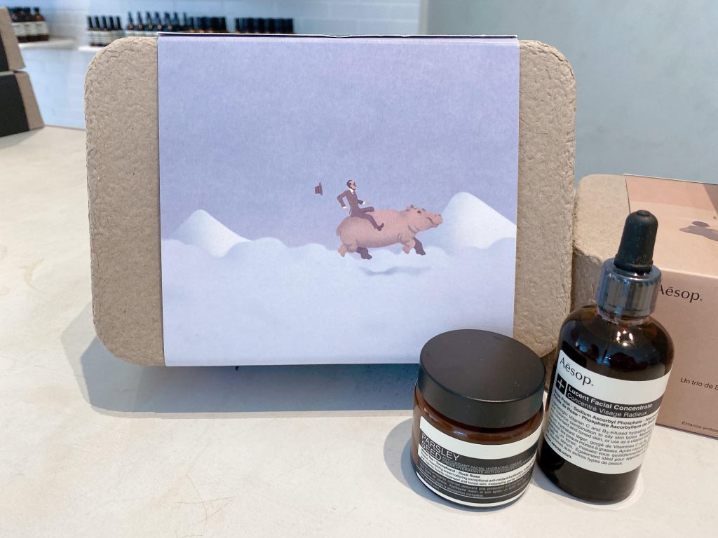 The Metaphysical Voyager 超然的旅人/NT$5,250
包含:香芹籽抗氧化面霜 60mL、澄瑩面部精華素60mL