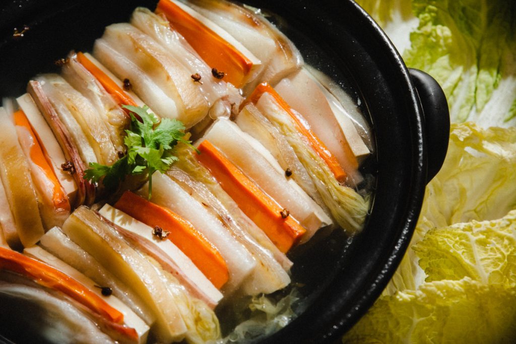 富錦酸菜白肉鍋 1,800元